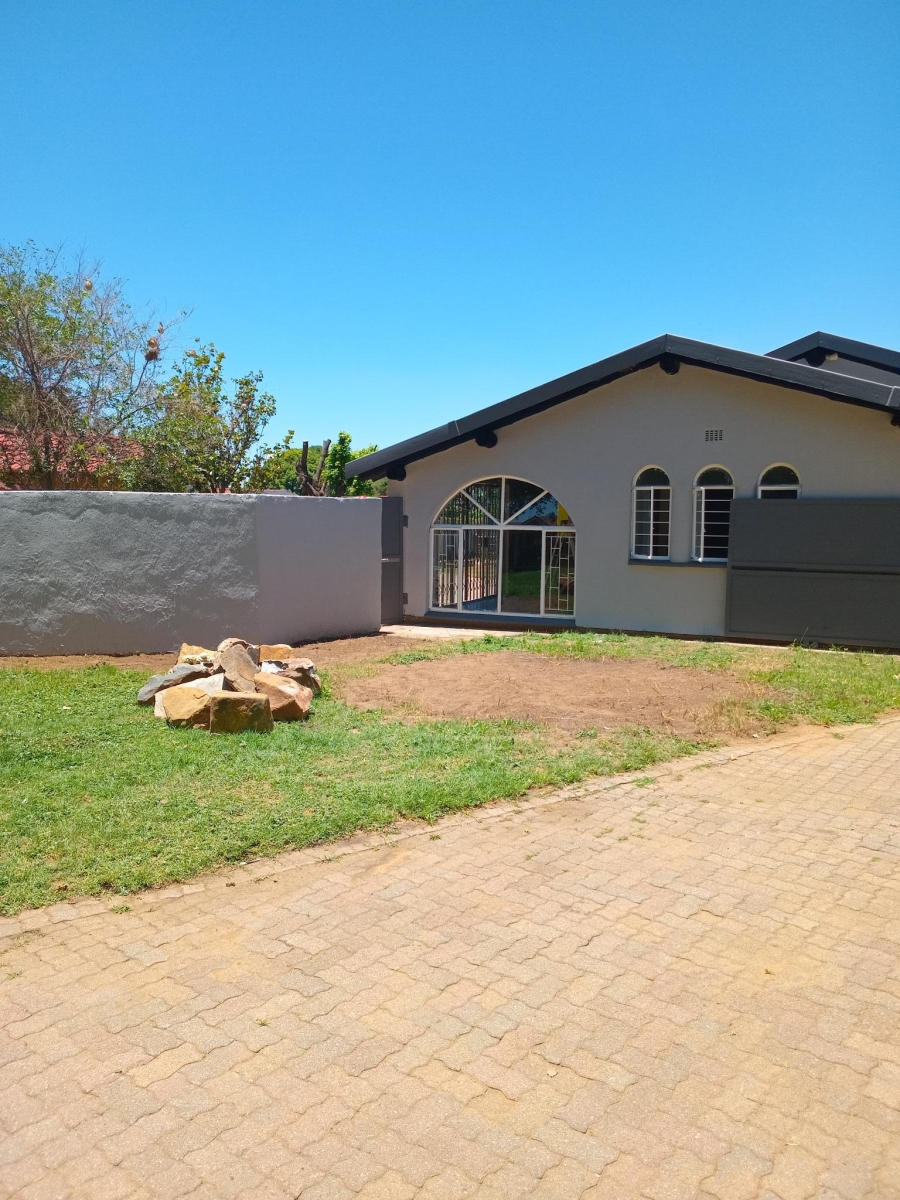 To Let 3 Bedroom Property for Rent in Vaalpark Free State